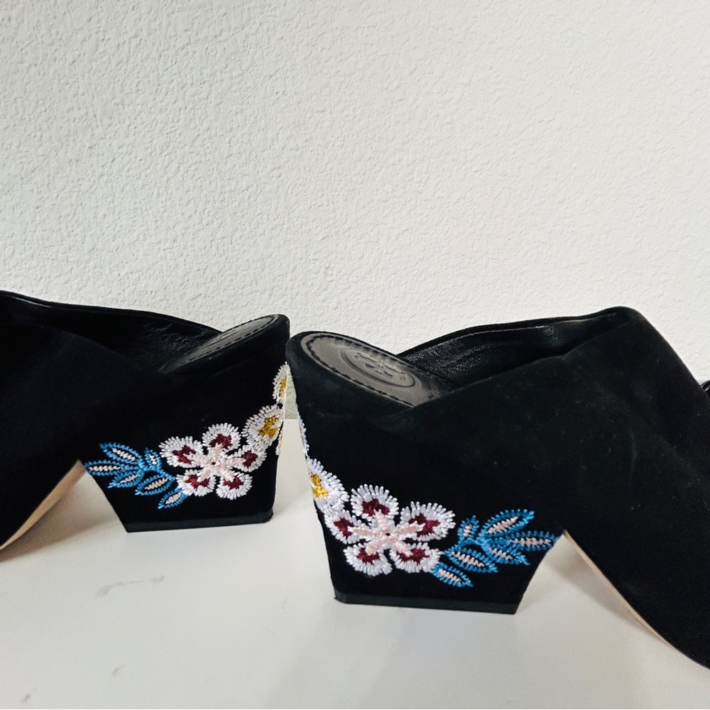 Tory Burch Floral Embroidered Block Heel Slide Sandals In Black 5.5 - Picture 14 of 14